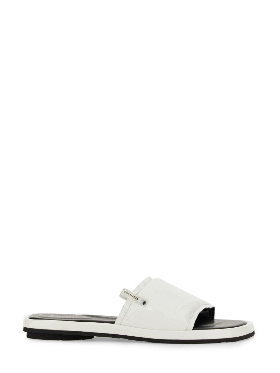 SLIDE SANDAL