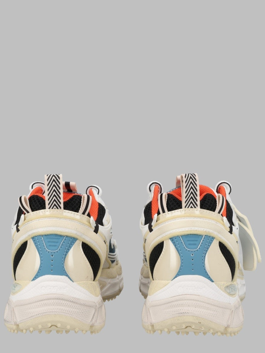 Sneaker "Be Right Back Worn Out" 2