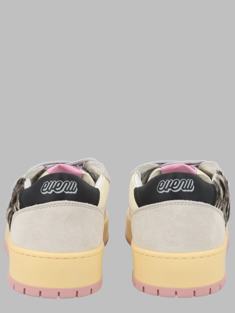 Sneaker "Equal Movember" 2