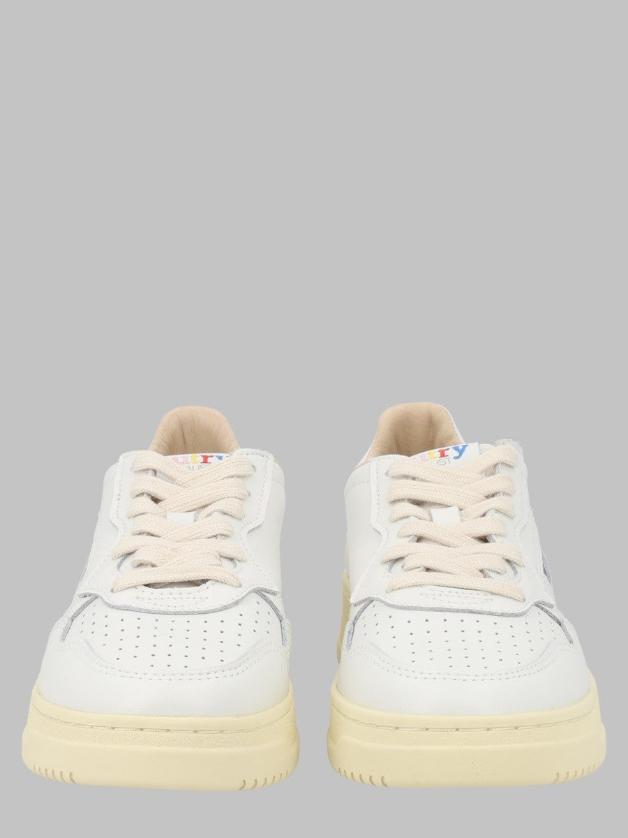 SNEAKER "MEDALIST LOW"