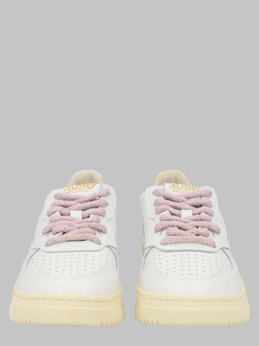 SNEAKER "MEDALIST LOW"