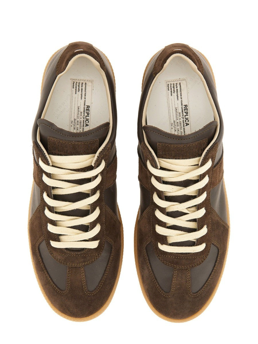 Sneaker "Replica" 2