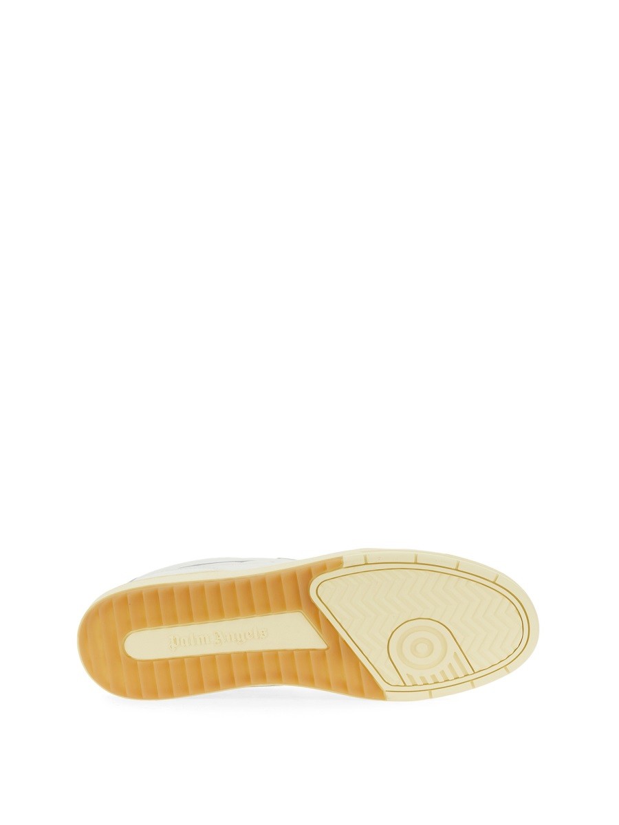 SNEAKER UNIVERSITY 5