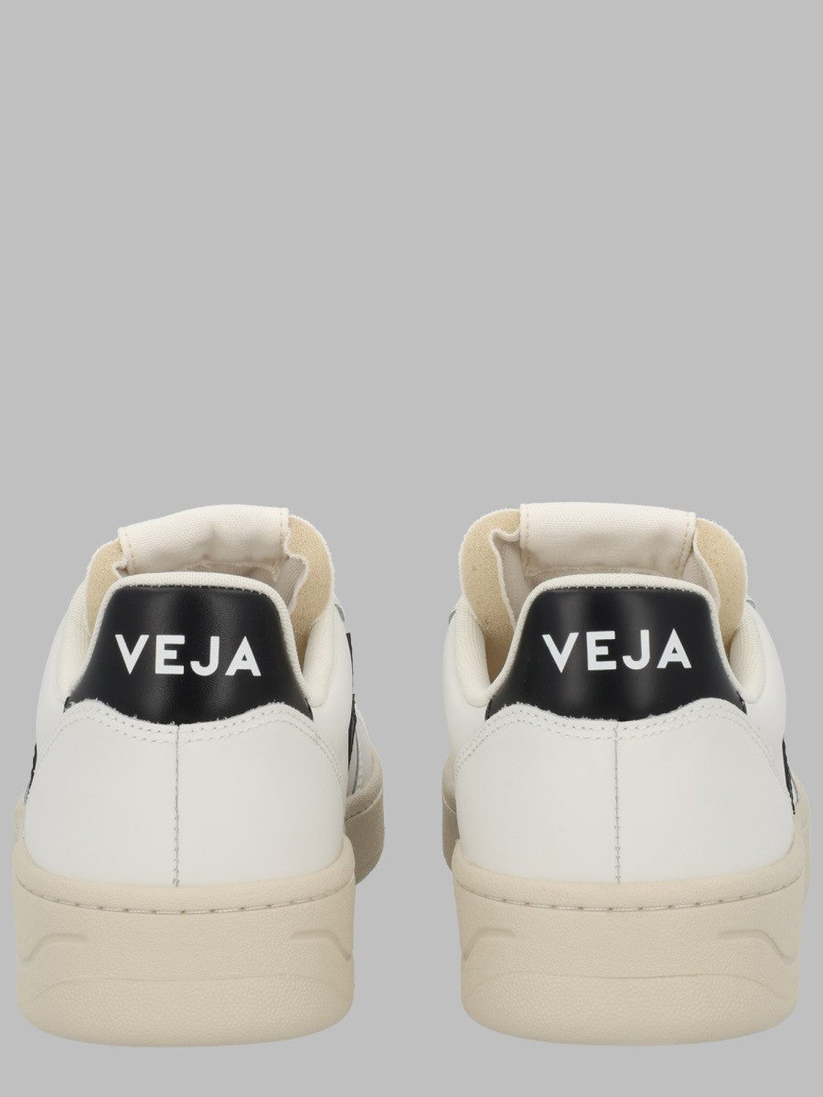 Sneaker "V-10" 2
