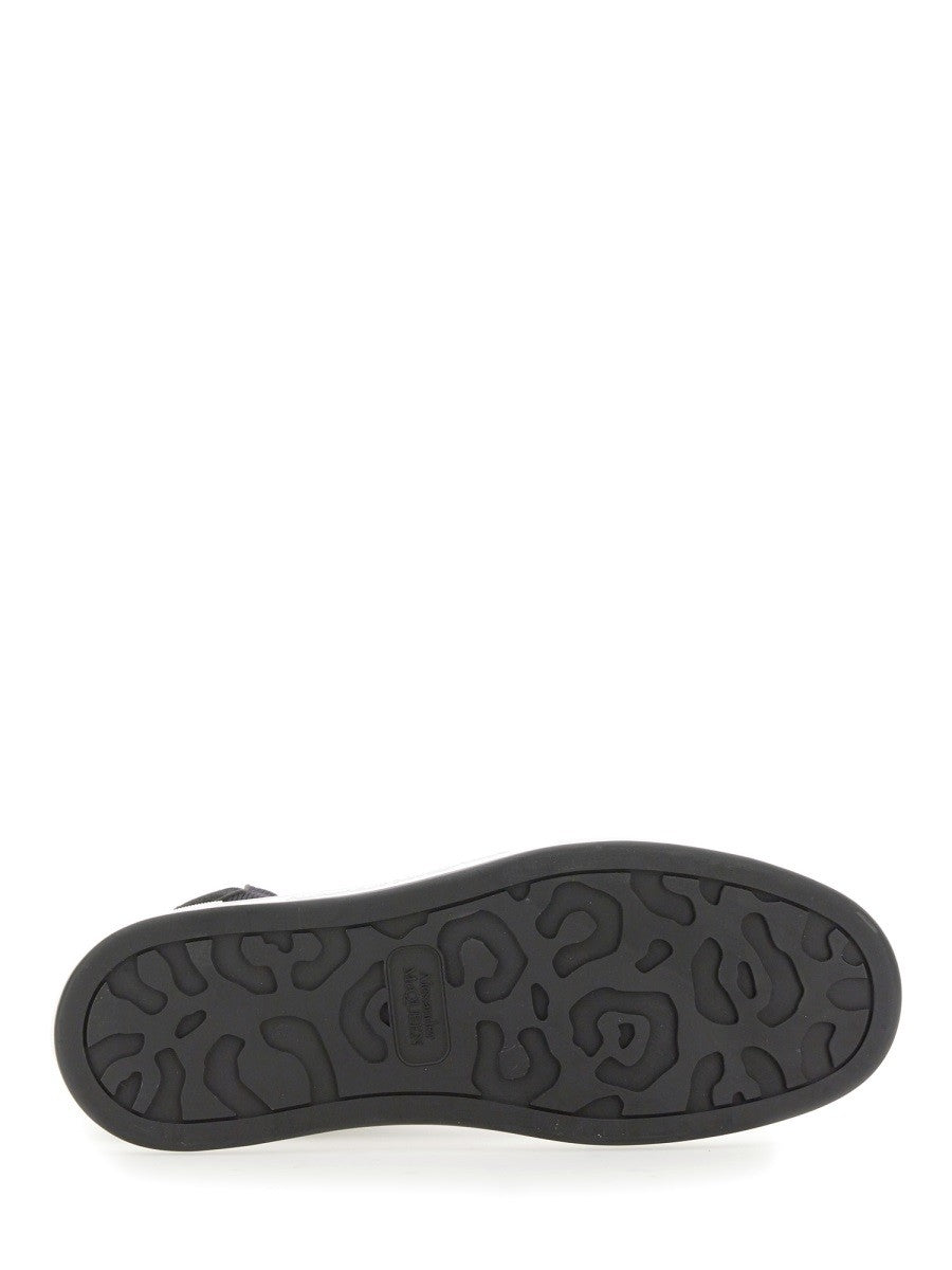SNEAKER WITH LOGO 4