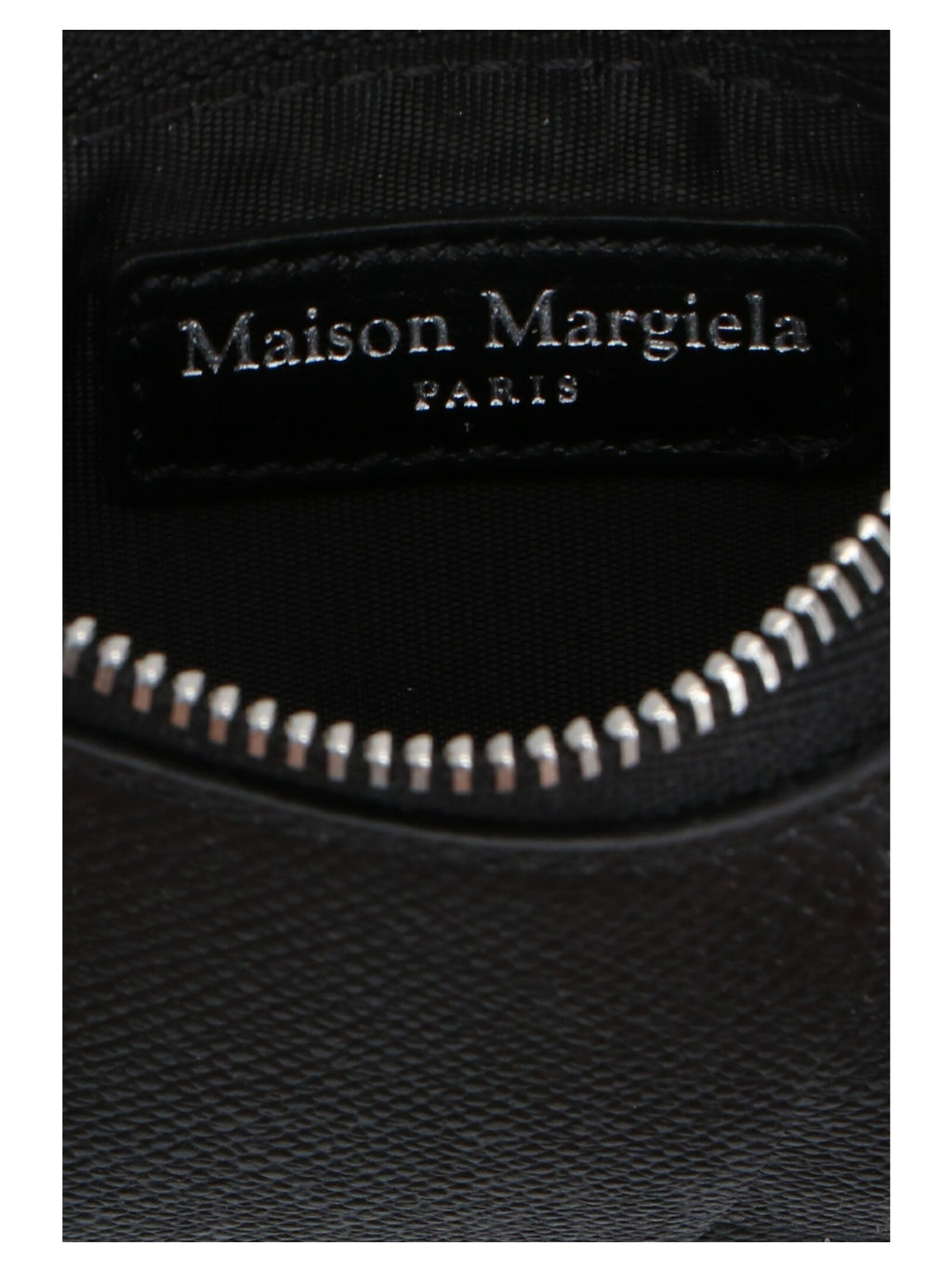 ‘Stitching’ card holder 3