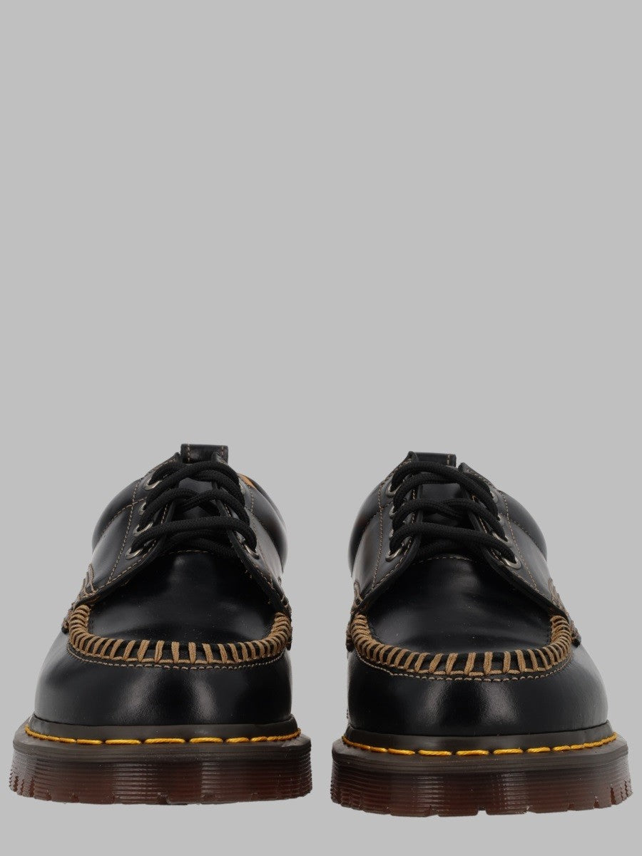 Stringata "Lowell Moc Toe"