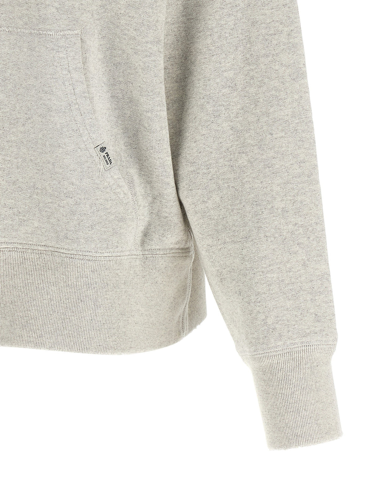 Sweatshirt with jewel pin 4