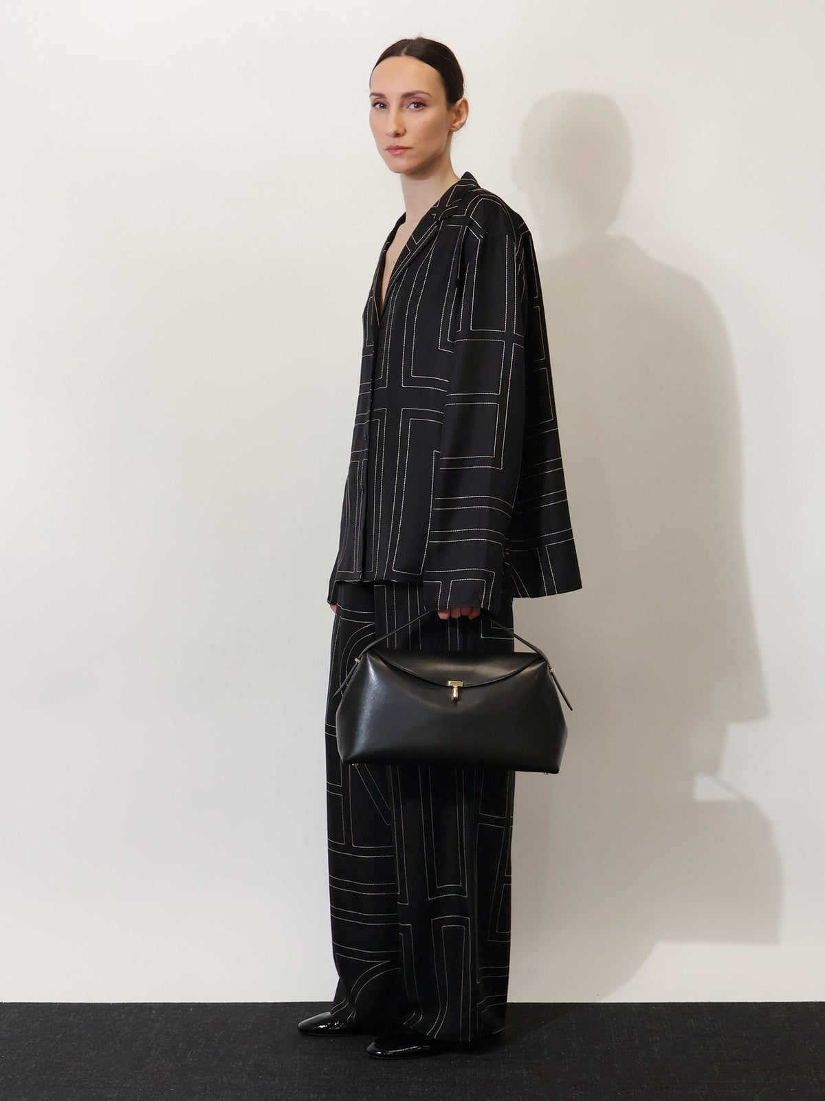 T-Lock leather crossbody bag 4