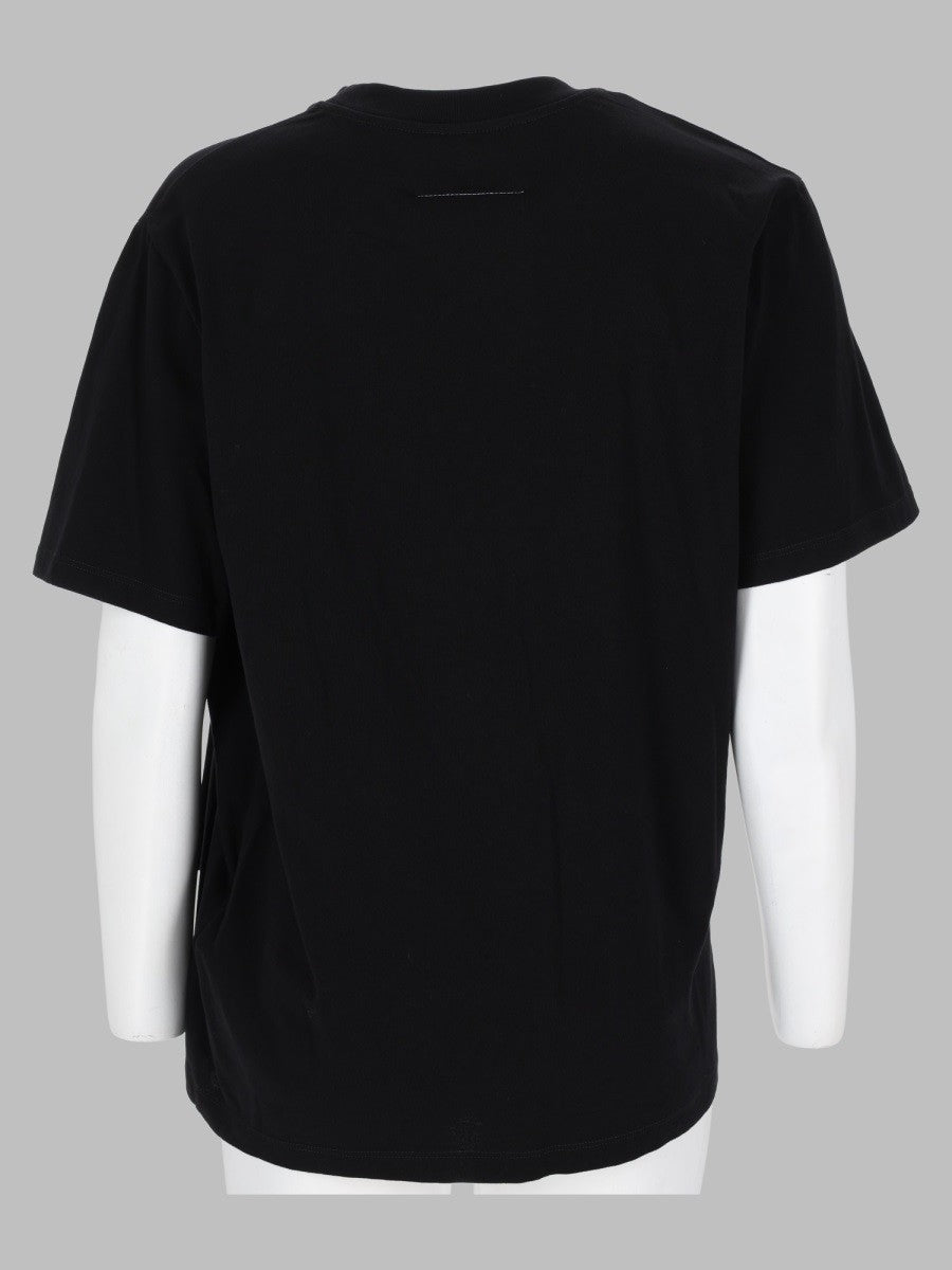 t-shirt con drappeggio e patch logo 2