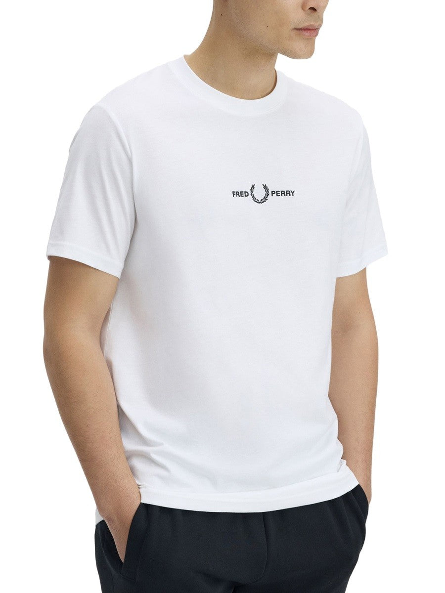 t-shirt con logo ricamato 4