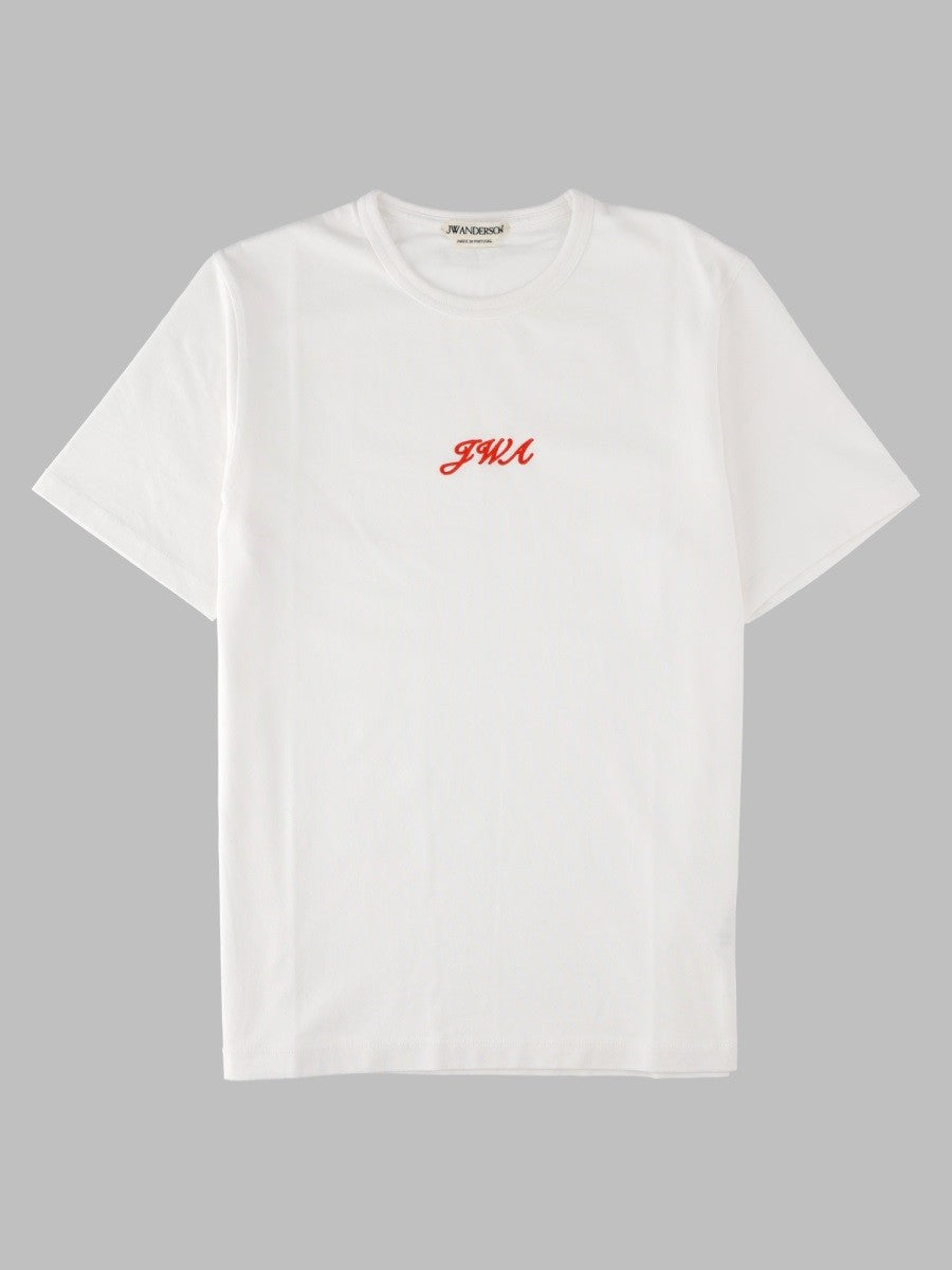 T-Shirt con Ricamo "JWA"