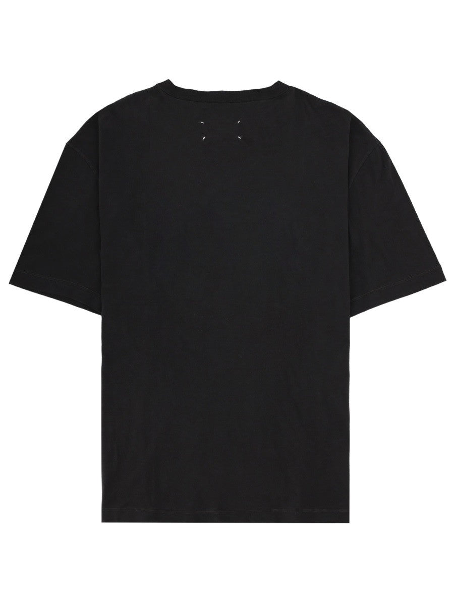 T-SHIRT CON STAMPA 2