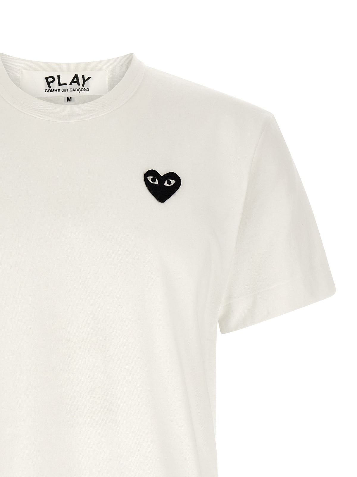 T-Shirt with heart patch 3