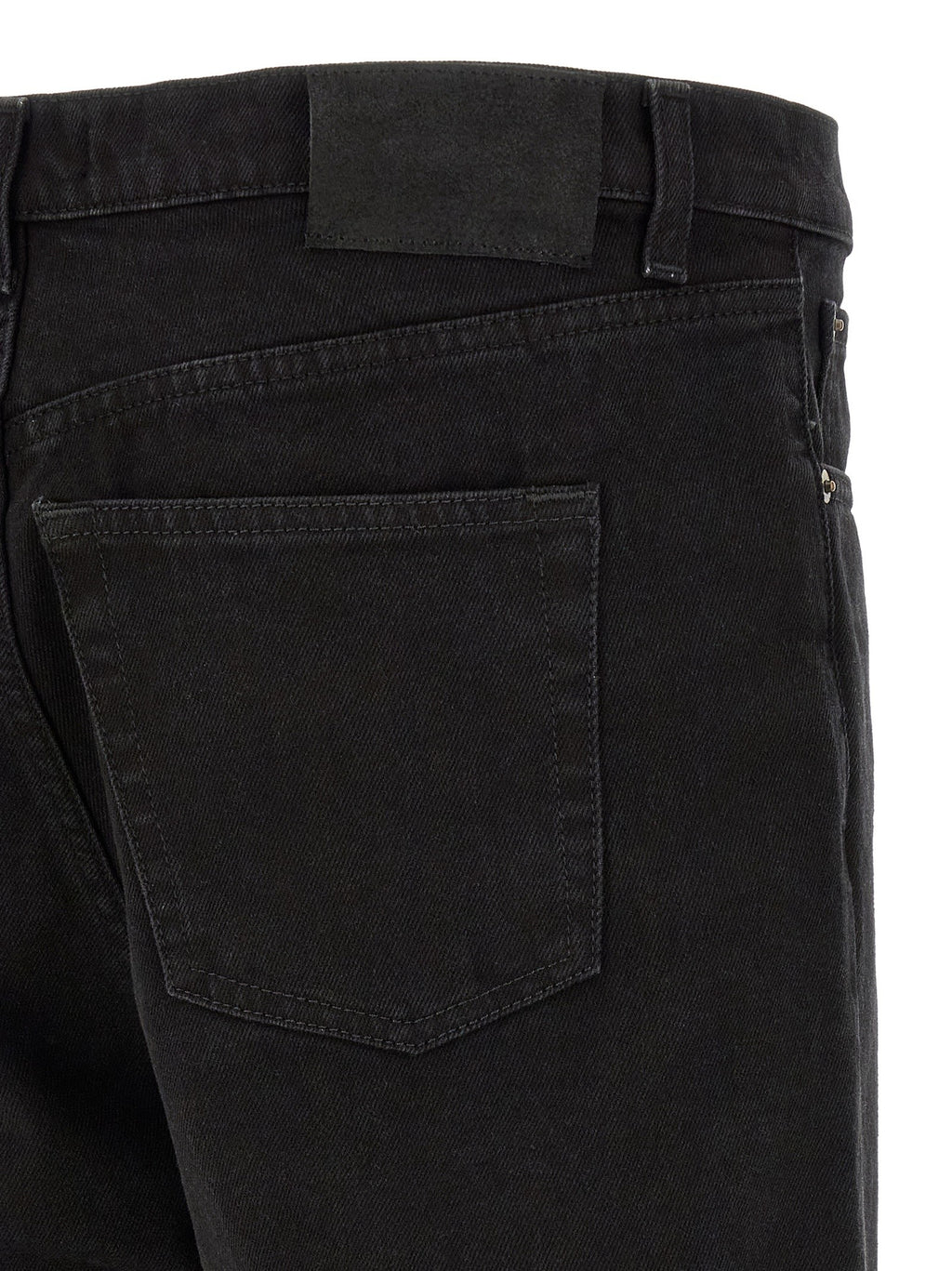 Tapered leg jeans 4