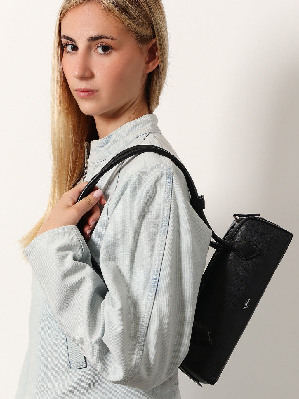 Teckel Small leather shoulder bag 2