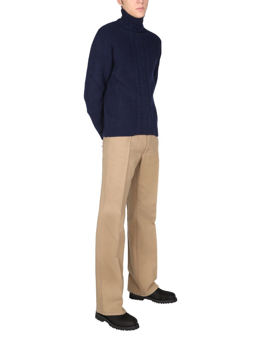 TURTLE NECK SWEATER 2
