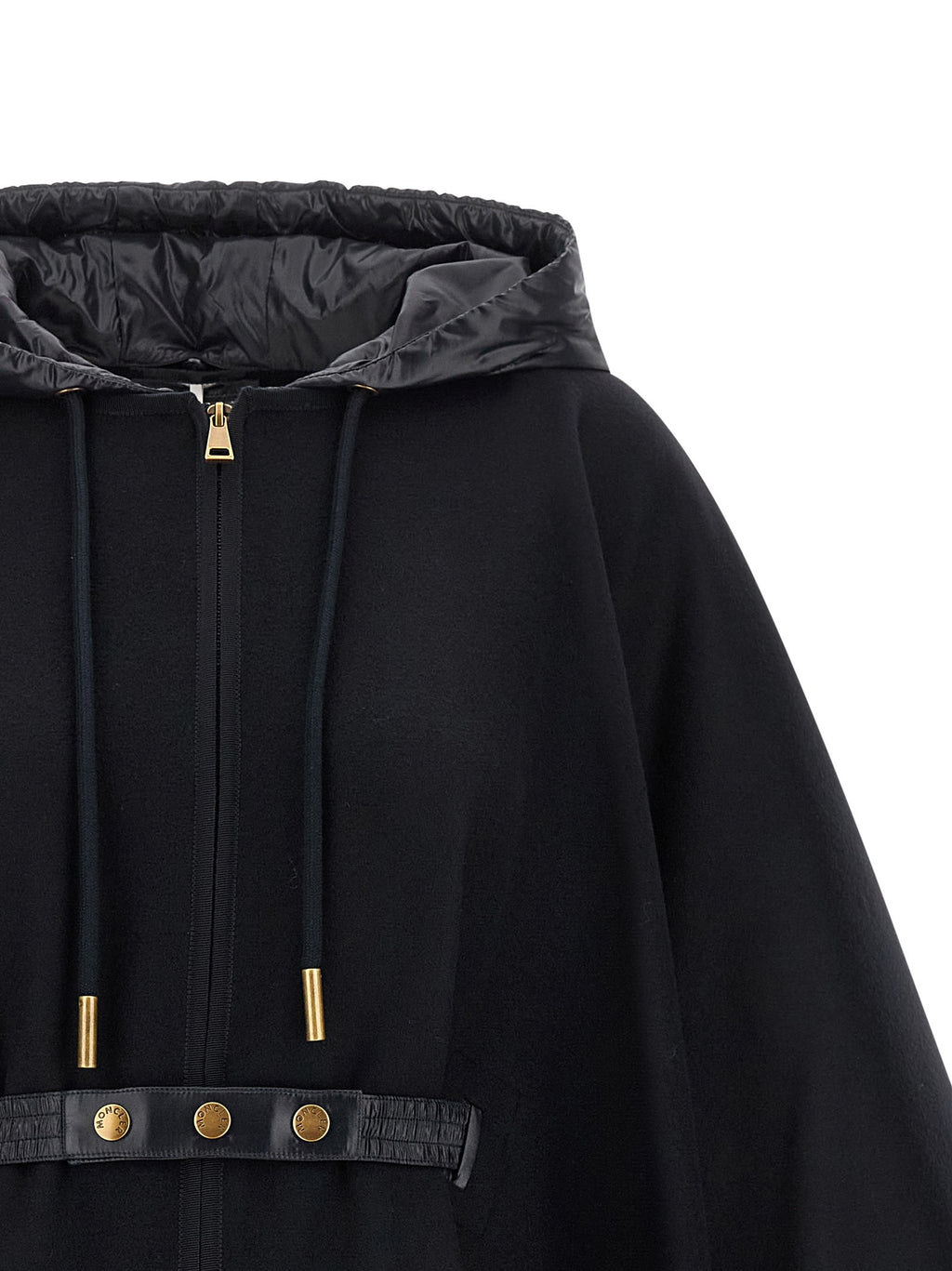Two-material cape 4