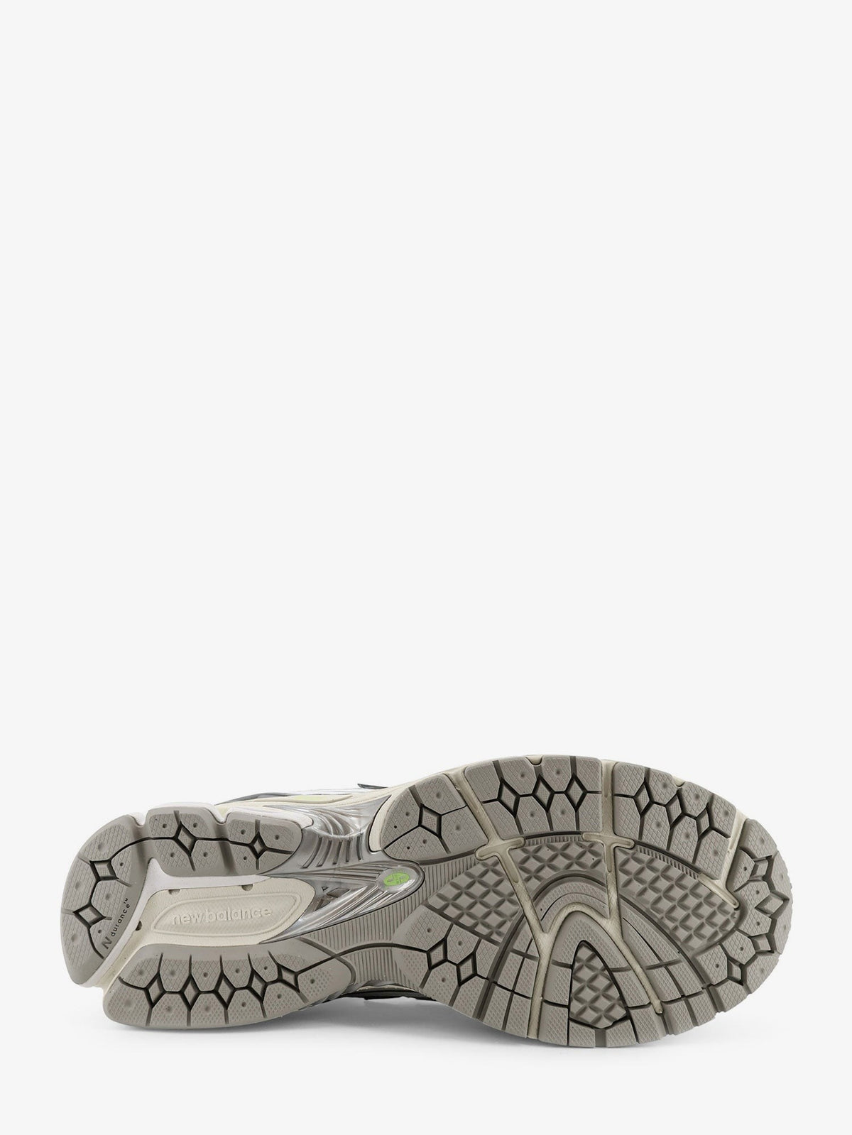 U19063 mesh sneakers with logo on the side 4