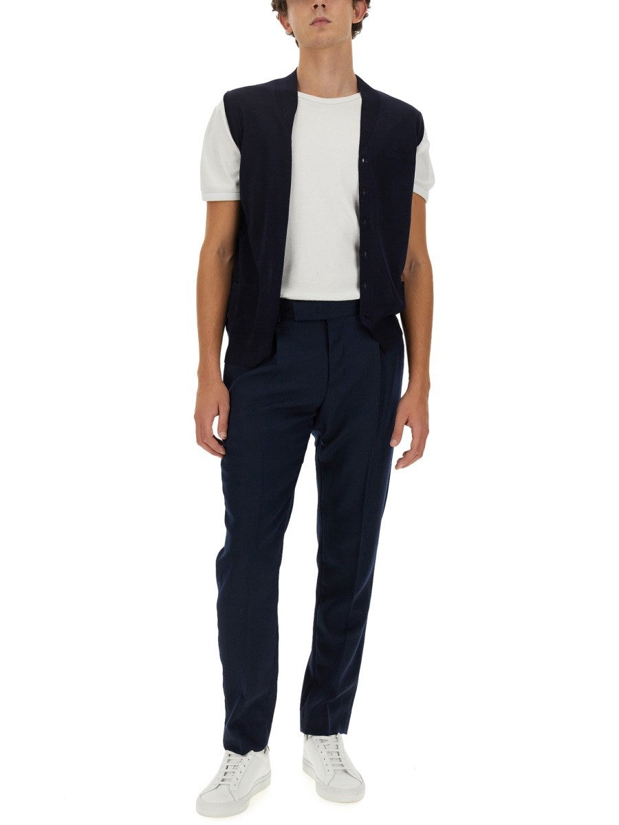 V-NECK VEST 2