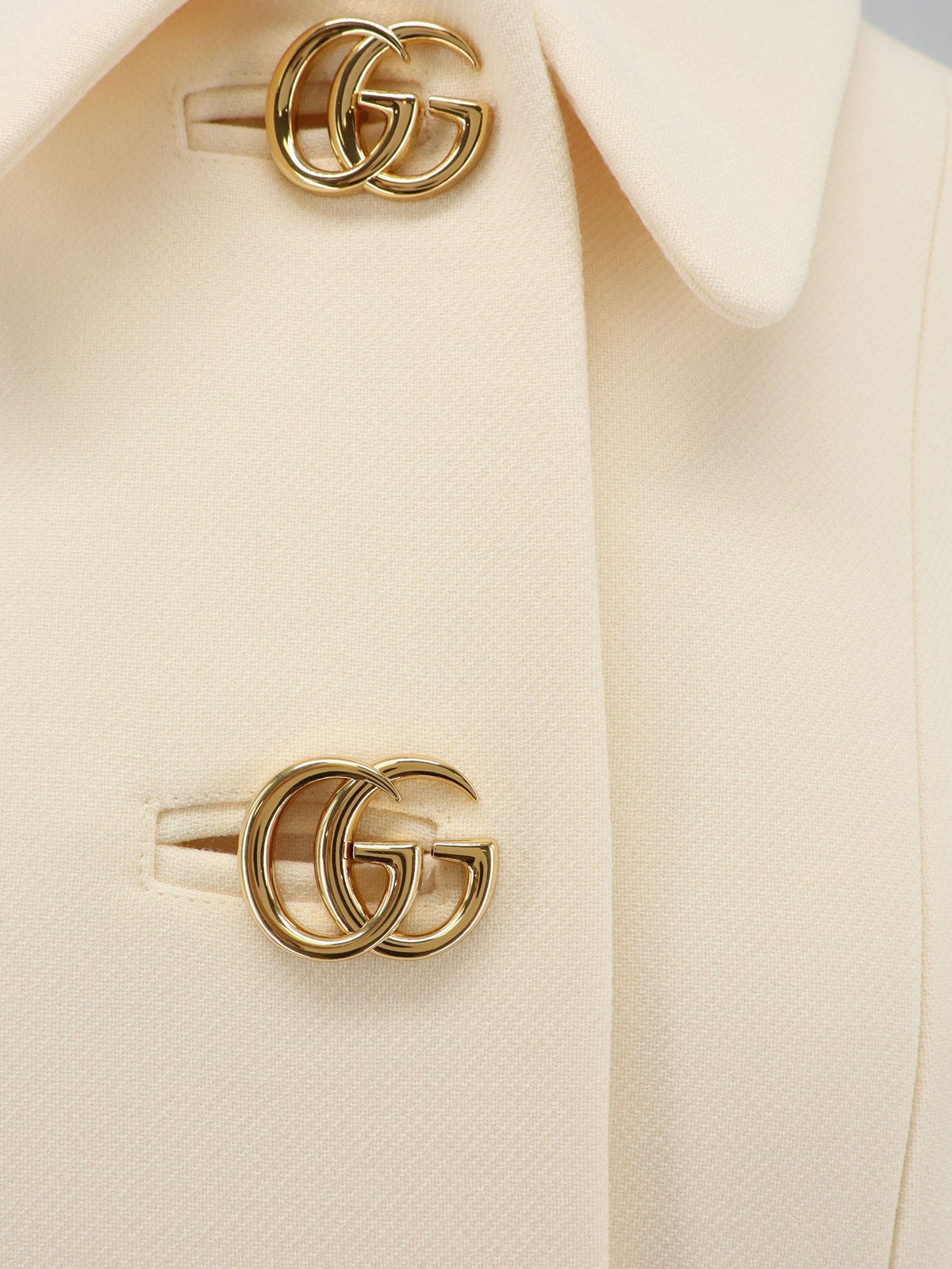 White wool crêpe coat 3