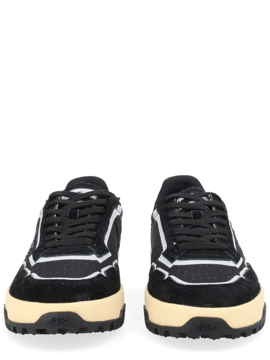 "WILDPACE LOW" SNEAKER 3