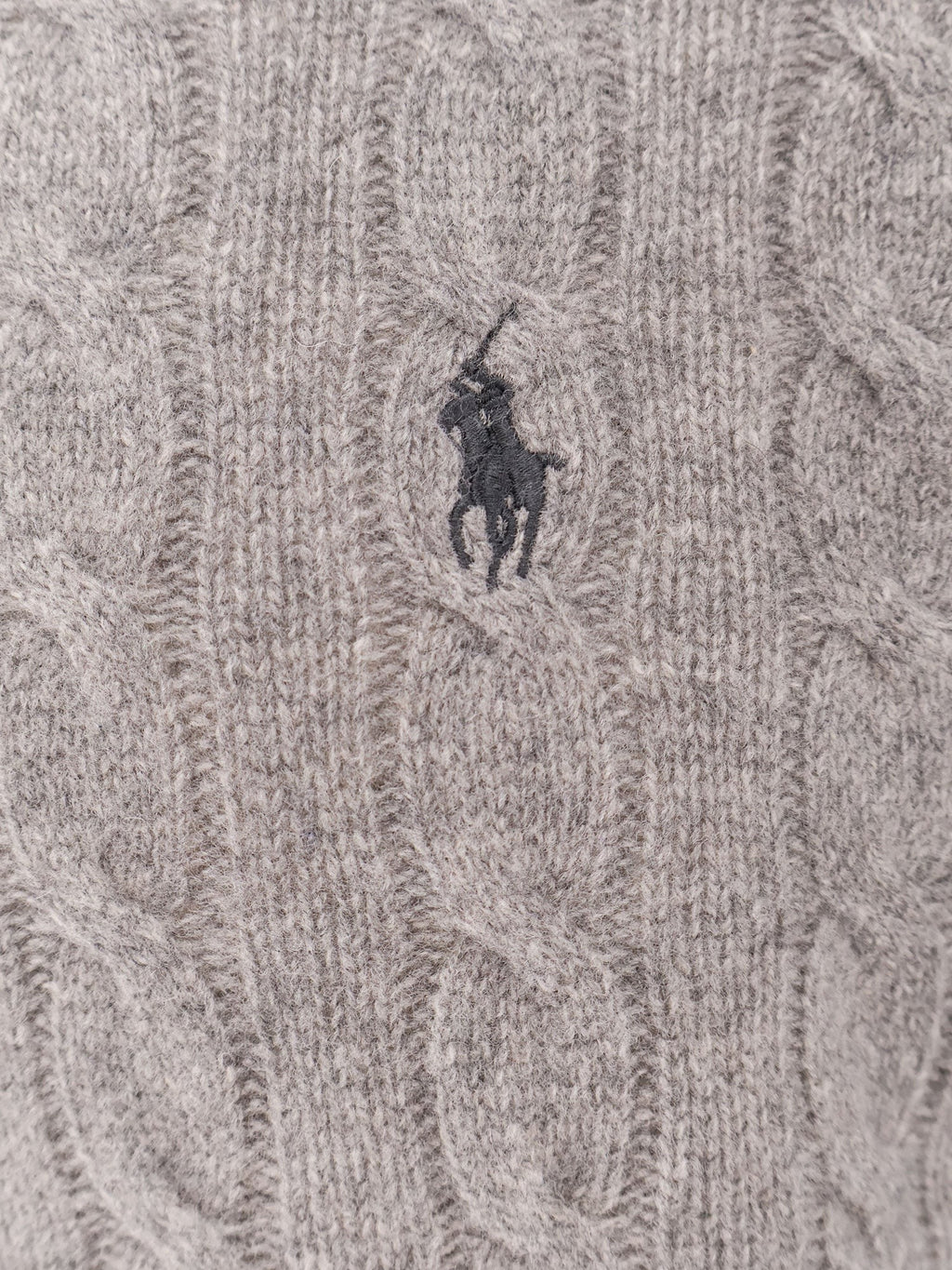 Wool an cashmere cable knit sweater 3