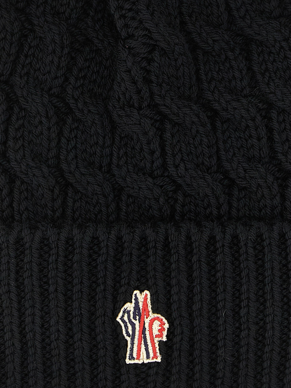 Wool beanie with pon-pon 3