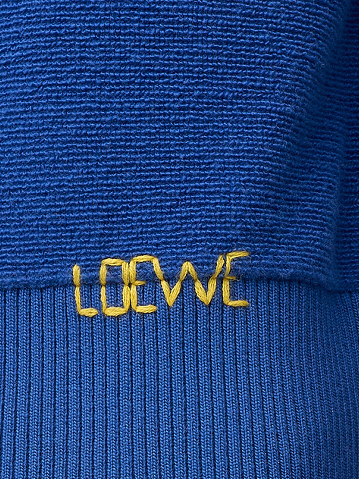 Wool sweater with contrasting embroidered logo at the bottom 3