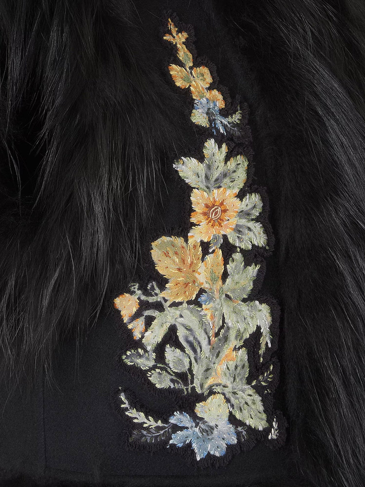 Wool vest with floral embroidery and fox fur trim 3