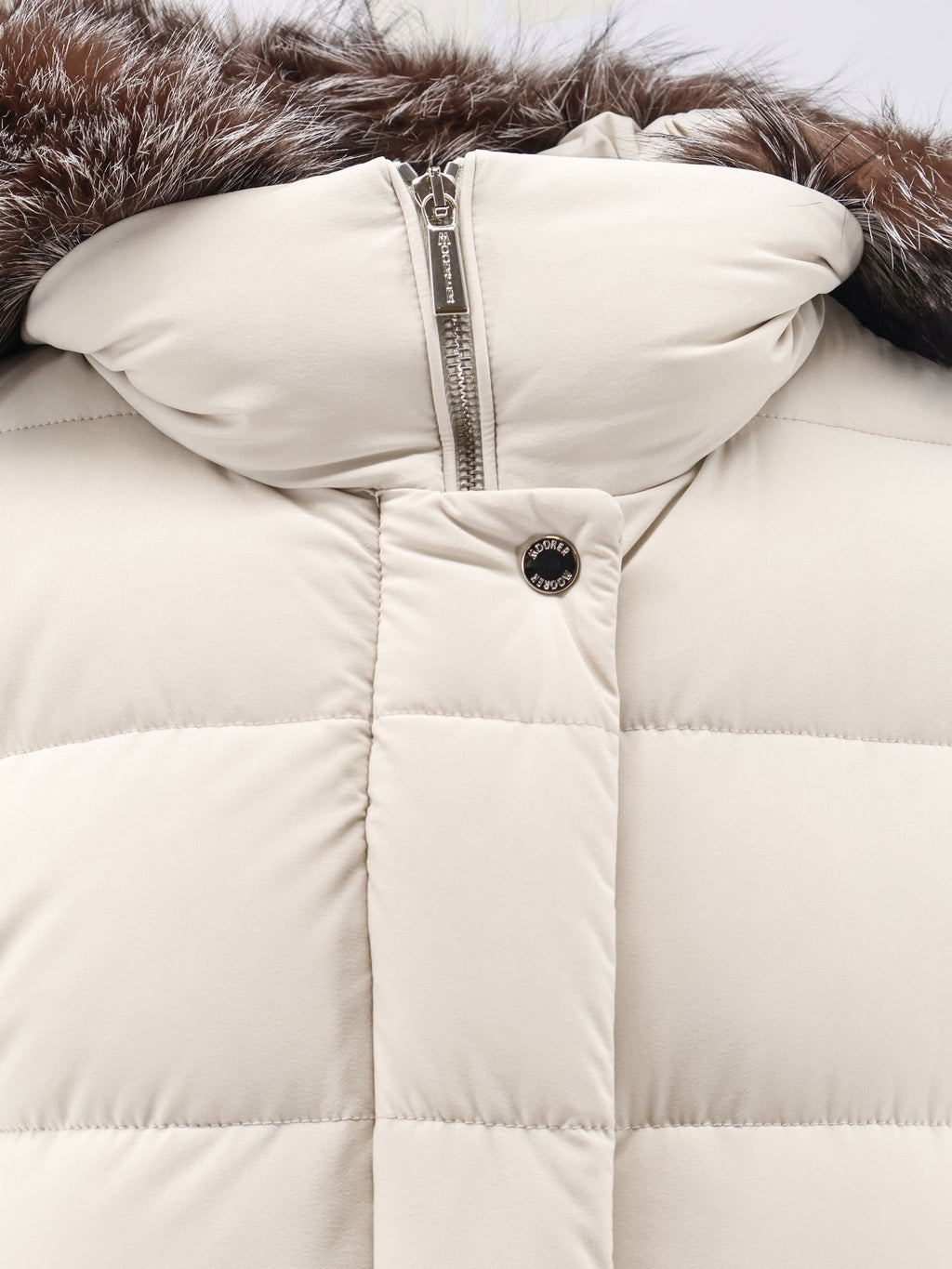 Zagar-Kn water-repellent stretch fabric long down coat 3