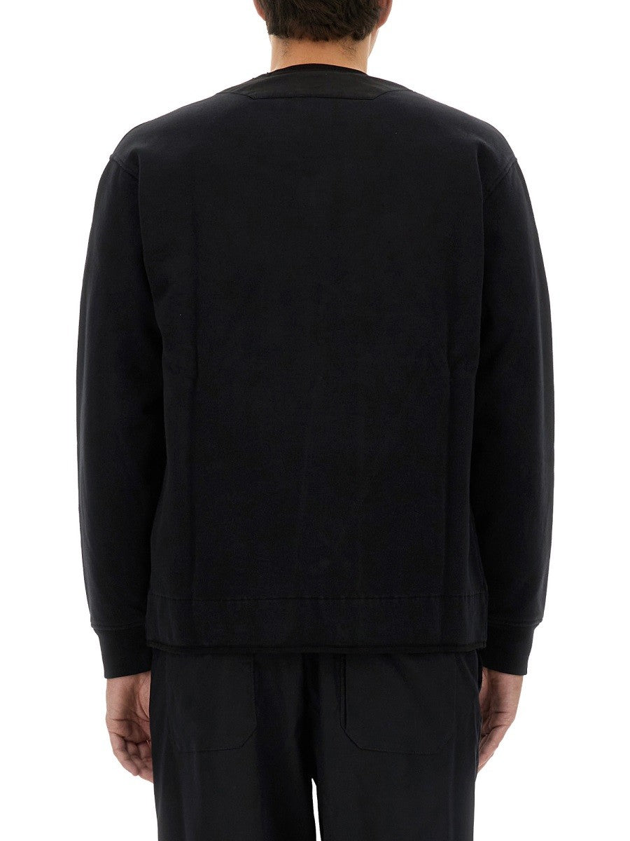 ZIP SWEATSHIRT. 3